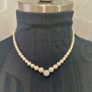 Swarovski Off White Pearl Necklace with Elegant Design